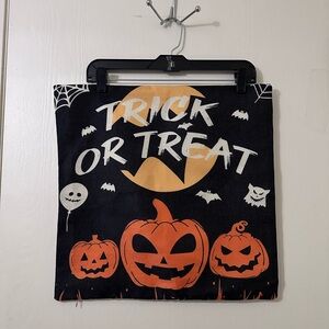 Halloween Trick or Treat Pillow Case 17 x 17 New Without Tags